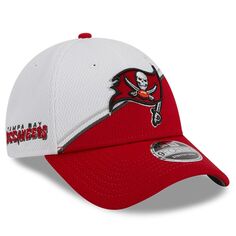 Мужская регулируемая кепка New Era белого/красного цвета Tampa Bay Buccaneers 2023 Sideline 9FORTY