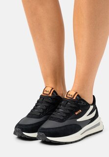 Кроссовки Fila