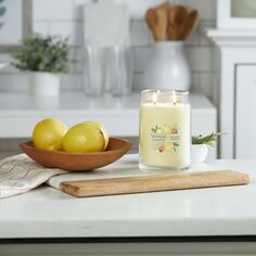 Свеча Yankee Candle Iced Berry Lemonade Signature в большой банке