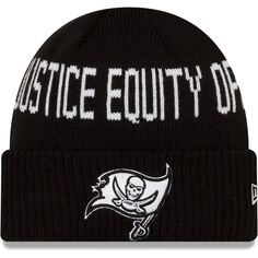 Мужская черная вязаная шапка New Era Tampa Bay Buccaneers Team Social Justice с манжетами