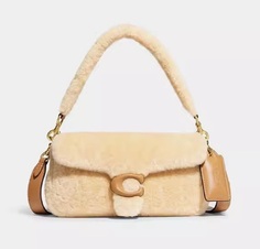 Сумка кросс-боди Coach Outlet Women&apos;s Pillow Tabby No. 26 Shoulder, светло-бежевый