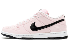 Розовая коробка Nike Dunk SB Low