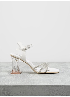 Белые женские туфли на толстом каблуке F By Fabrika
