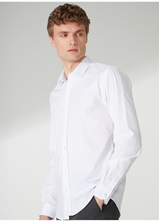 Обычная белая мужская рубашка с воротником на пуговицах People By Fabrika