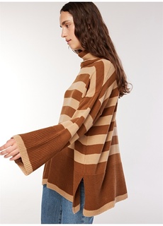 Удобный женский свитер в полоску с воротником из верблюжьей шерсти NGSTYLE