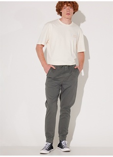 Мужские брюки-чиносы стандартного кроя с нормальной талией антрацитового цвета Lee