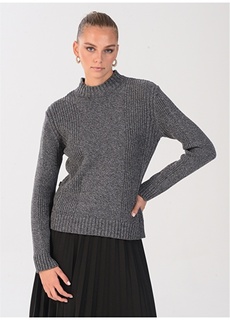 Вязаный женский свитер антрацитового меланжа с круглым вырезом People By Fabrika