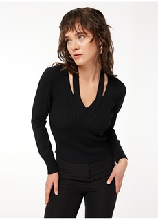 Черный женский свитер с v-образным вырезом Sisley