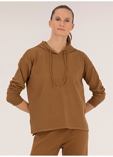 Светло-коричневый женский свитер комфортного кроя с воротником с капюшоном Pierre Cardin