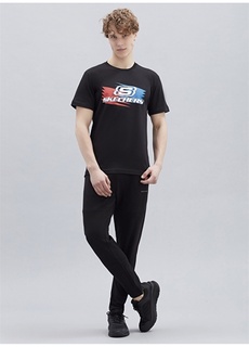 Однотонная черная мужская футболка с круглым вырезом и большим логотипом стандартного кроя Skechers