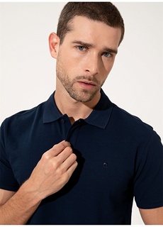 Однотонная мужская футболка-поло с воротником поло темно-синего цвета Pierre Cardin