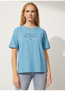 Синяя женская футболка с круглым вырезом и принтом People By Fabrika
