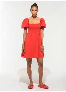 Красное женское однотонное платье People By Fabrika