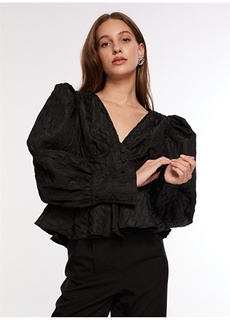 Базовая однотонная черная женская рубашка с V-образным вырезом Fabrika ФАБРИКА