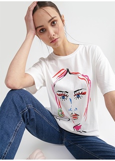 Белая женская футболка с круглым вырезом с принтом Fabrika ФАБРИКА