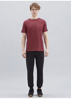 Простая бордово-красная мужская футболка с круглым вырезом в полоску с фирменным логотипом, нормальная форма Skechers