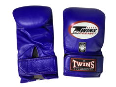 Боксерские перчатки Twins TBGL4F с закрытым большим пальцем, синий