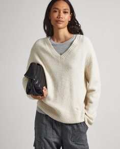Женский свитер с V-образным вырезом и заниженной линией плеч Pepe Jeans, кремовый