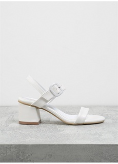 Белые женские туфли на толстом каблуке F By Fabrika