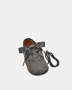 Кожаные туфли для мальчика на шнуровке с веганскими лезвиями Chuches, серый