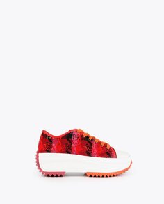 Разноцветные женские спортивные туфли с фирменной деталью на спине Lola Casademunt, мультиколор