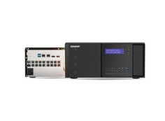 Коммутатор PoE QNAP QGD-3014-16PT-8G комбинированный, сетевой RAID-накопитель, 16 PoE портов 1 GbE RJ-45 из которых 2 совмещены с SFP, 4 отсека 3,5",