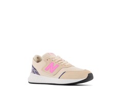 Кроссовки детские New Balance Fresh Foam X70, бежевый / розовый