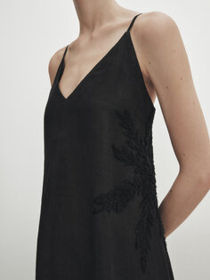 Черное платье миди с стрелками с вышивкой Massimo Dutti, черный