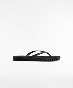 Текстурированные пляжные сандалии Oysho, черный