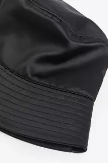 Атласная шляпа H&amp;M, черный H&M