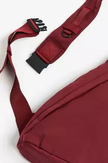 Водоотталкивающая спортивная сумка с длинной ручкой H&amp;M, красный H&M