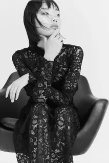 Кружевное платье с воротником-стойкой H&amp;M, черный H&M