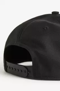Шляпа из габардина с козырьком и узором H&amp;M, черный H&M