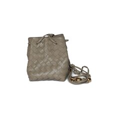 Маленькая сумка-мешок через плечо Bottega Veneta, темно-серый/золотой