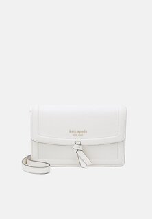 Сумка на плечо KNOTT PEBBLED FLAP CROSSBODY kate spade new york, кремовый