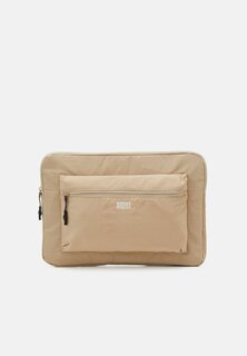 Сумка для ноутбука JACPRESTON CRINKLE LAPTOP SLEEVE UNISEX Jack &amp; Jones, посуда