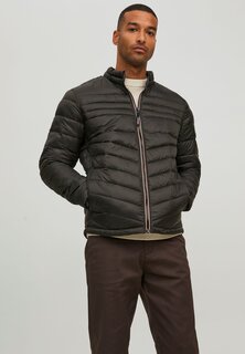 Куртка зимняя JJEHERO PUFFER COLLAR Jack &amp; Jones, оливковый