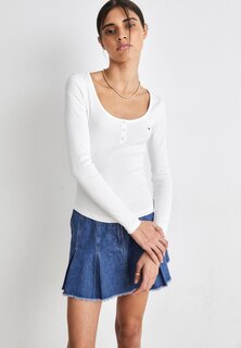 Футболка с длинным рукавом BUTTON NECK Tommy Jeans, белая