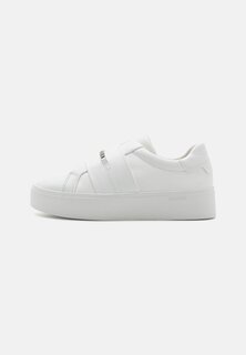 Слипоны FLATFORM CUPSOLE SLIP Calvin Klein, белый