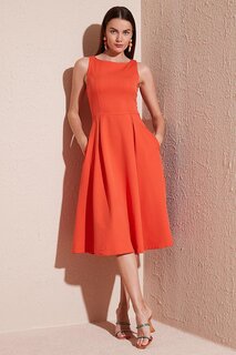 Плиссированное платье-миди с круглым вырезом и карманами 6051963 Lela, апельсин