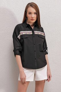 Женская черная рубашка с вышивкой и клапаном на кармане Z Giyim