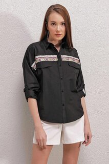 Черная рубашка с вышивкой и клапаном на кармане Giens