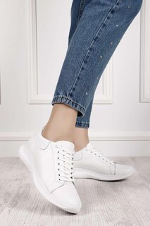 Женские кроссовки из натуральной кожи с круглым носком и мягкой подошвой на шнуровке 42450 GÖNDERİ(R), белый