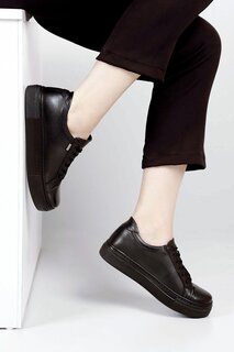 Женские кроссовки из натуральной кожи с круглым носком и мягкой подошвой на шнуровке 24240 GÖNDERİ(R), черный