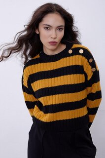Черный вельветовый свитер в полоску горчичного цвета SWK4525SH Sherin