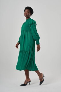 Шифоновое зеленое платье с рюшами на плечах Mizalle