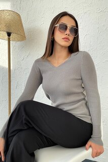Женский серый трикотажный свитер в рубчик с v-образным вырезом Z Giyim