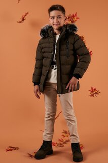 Зимнее пальто со съемным капюшоном и карманами на плюшевой подкладке 5760024 Lela, хаки