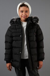 Зимнее пальто со съемным капюшоном и карманами на плюшевой подкладке 5760024 Lela, черный