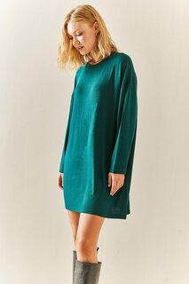 Изумрудно-зеленое струящееся вязаное платье с круглым вырезом 3YXK6-47544-44 XHAN
